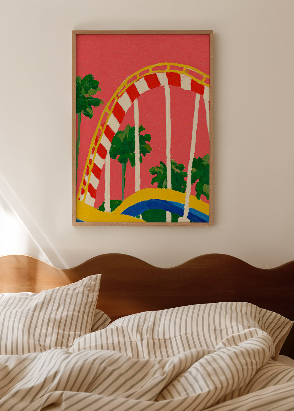 Botanisk plakat med palmer og farverig bue