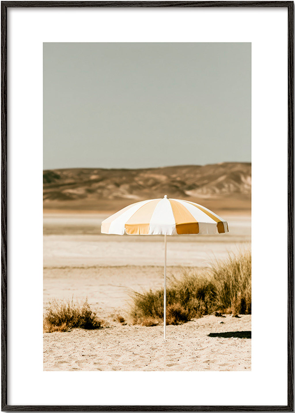 Landskabskunst med stribet strandparasol