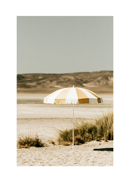 Landskabskunst med stribet strandparasol