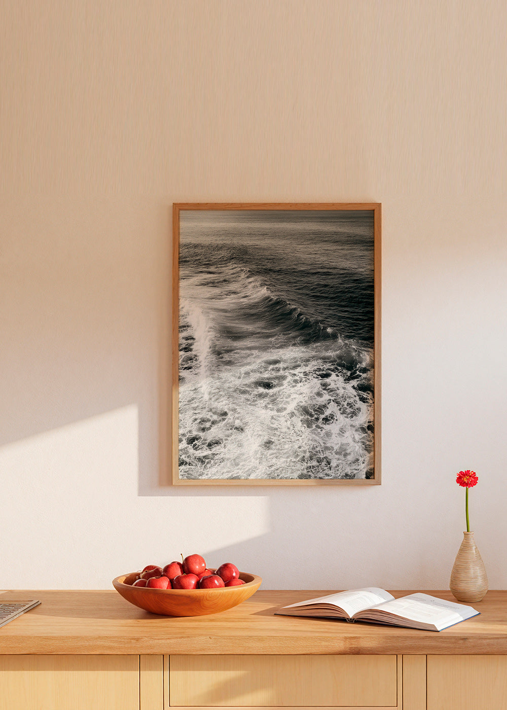 Fotografi af bølger i sort-hvid