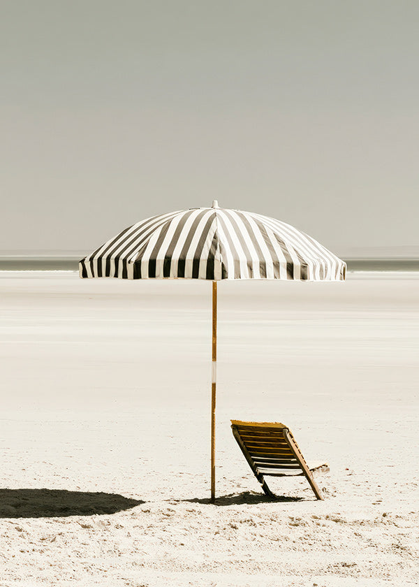 Landskabsplakat med ensomt parasol